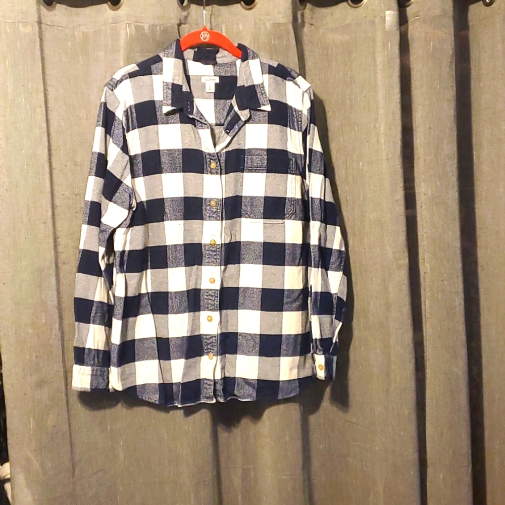 L.L. Bean Flannel shirt, size x-tra large, blue and white checked